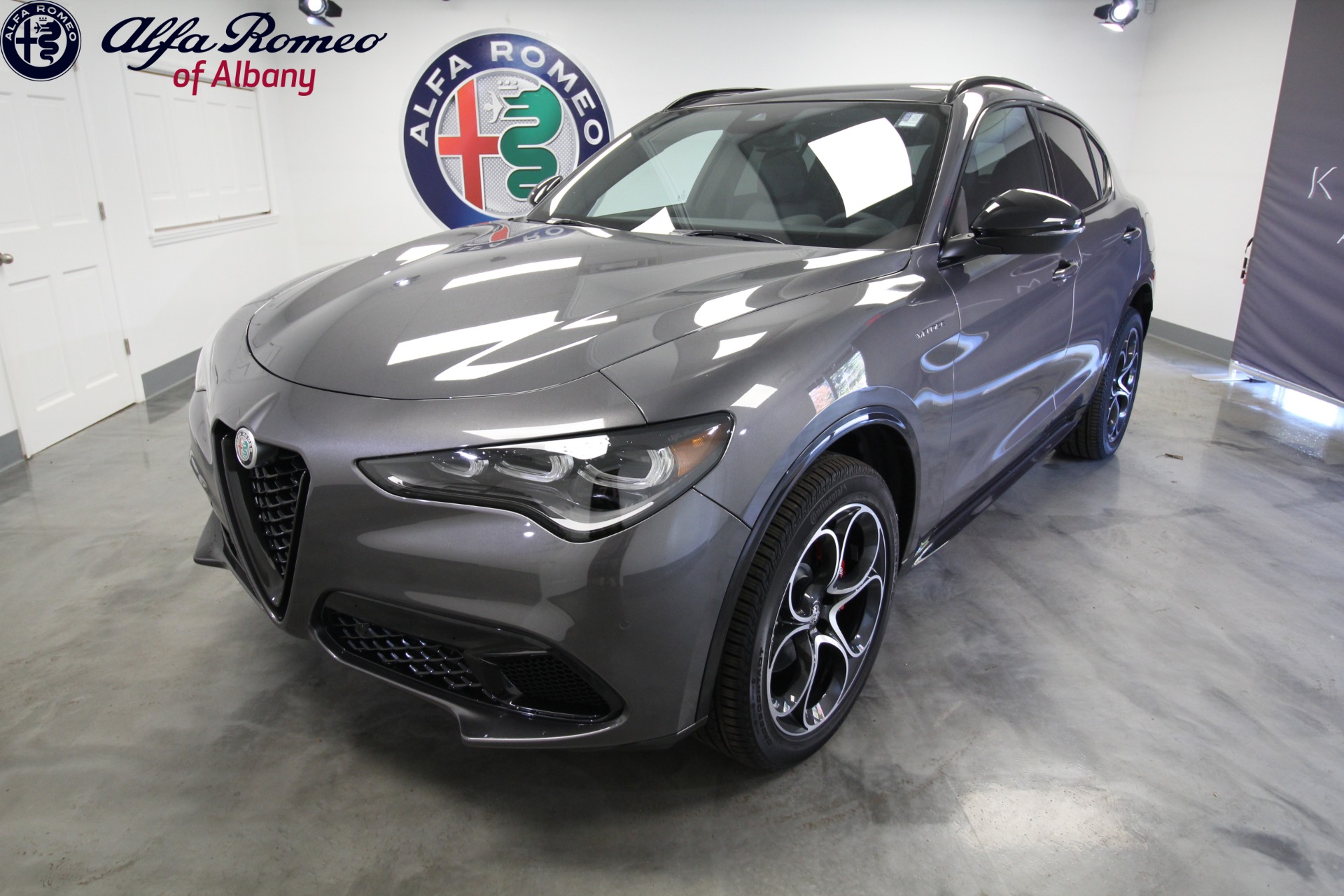 New 2024 Alfa Romeo STELVIO | St. Petersburg, FL