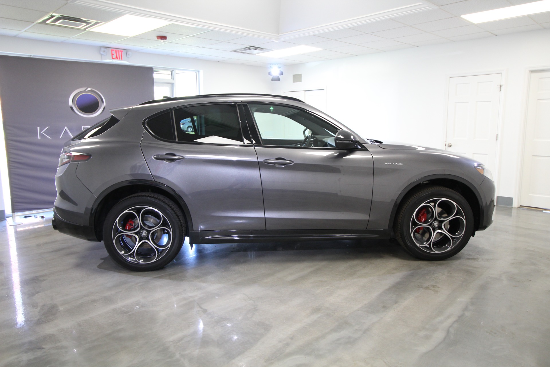 New 2024 Alfa Romeo STELVIO | St. Petersburg, FL