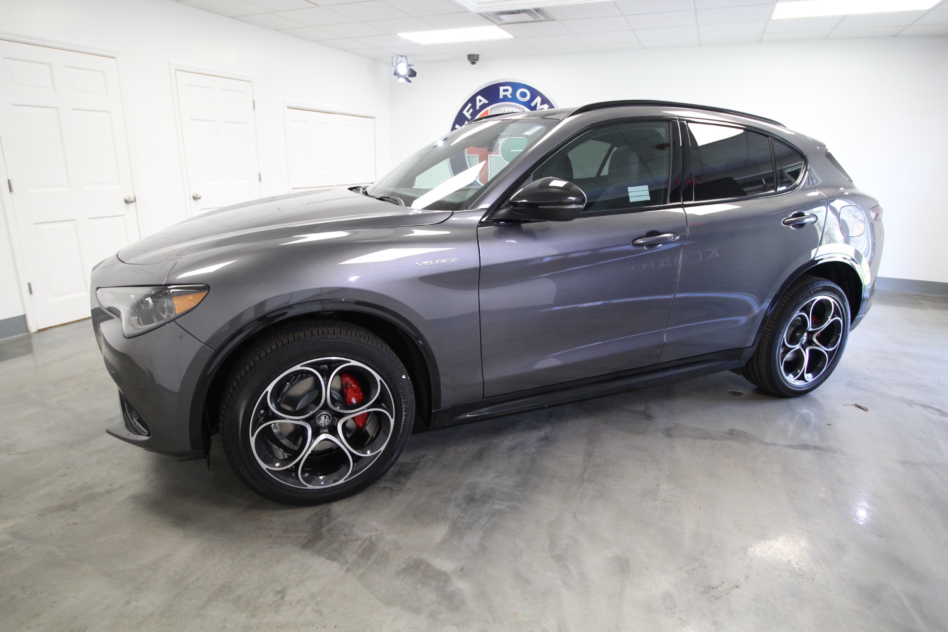 New 2024 Alfa Romeo STELVIO | St. Petersburg, FL