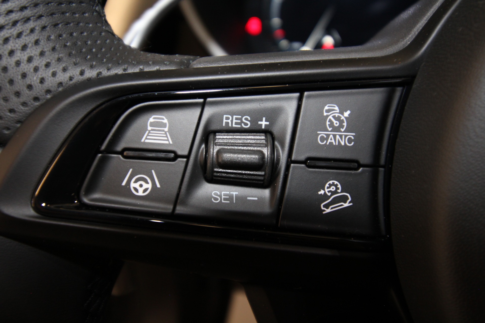 New 2024 Alfa Romeo STELVIO | St. Petersburg, FL