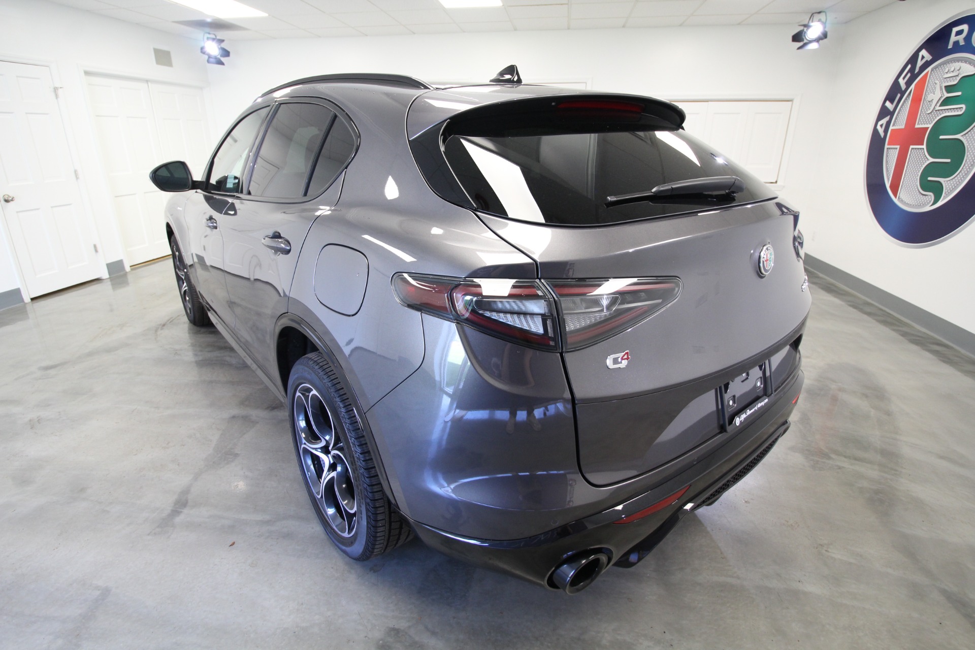 New 2024 Alfa Romeo STELVIO | St. Petersburg, FL