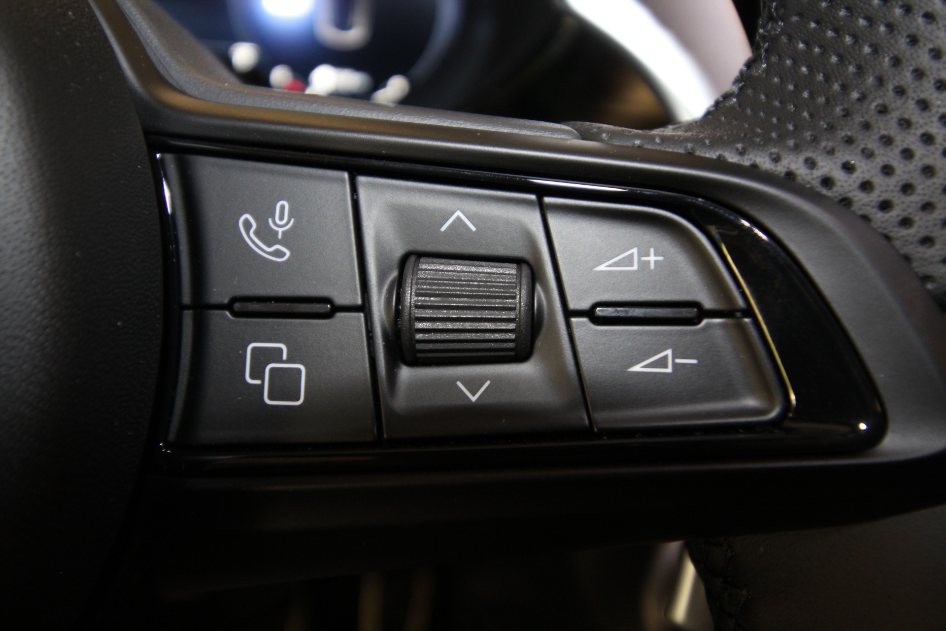 New 2024 Alfa Romeo TONALE Veloce | St. Petersburg, FL
