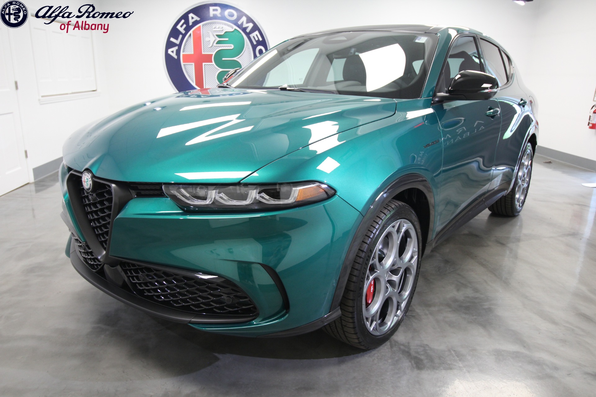 New 2024 Alfa Romeo TONALE Veloce | St. Petersburg, FL