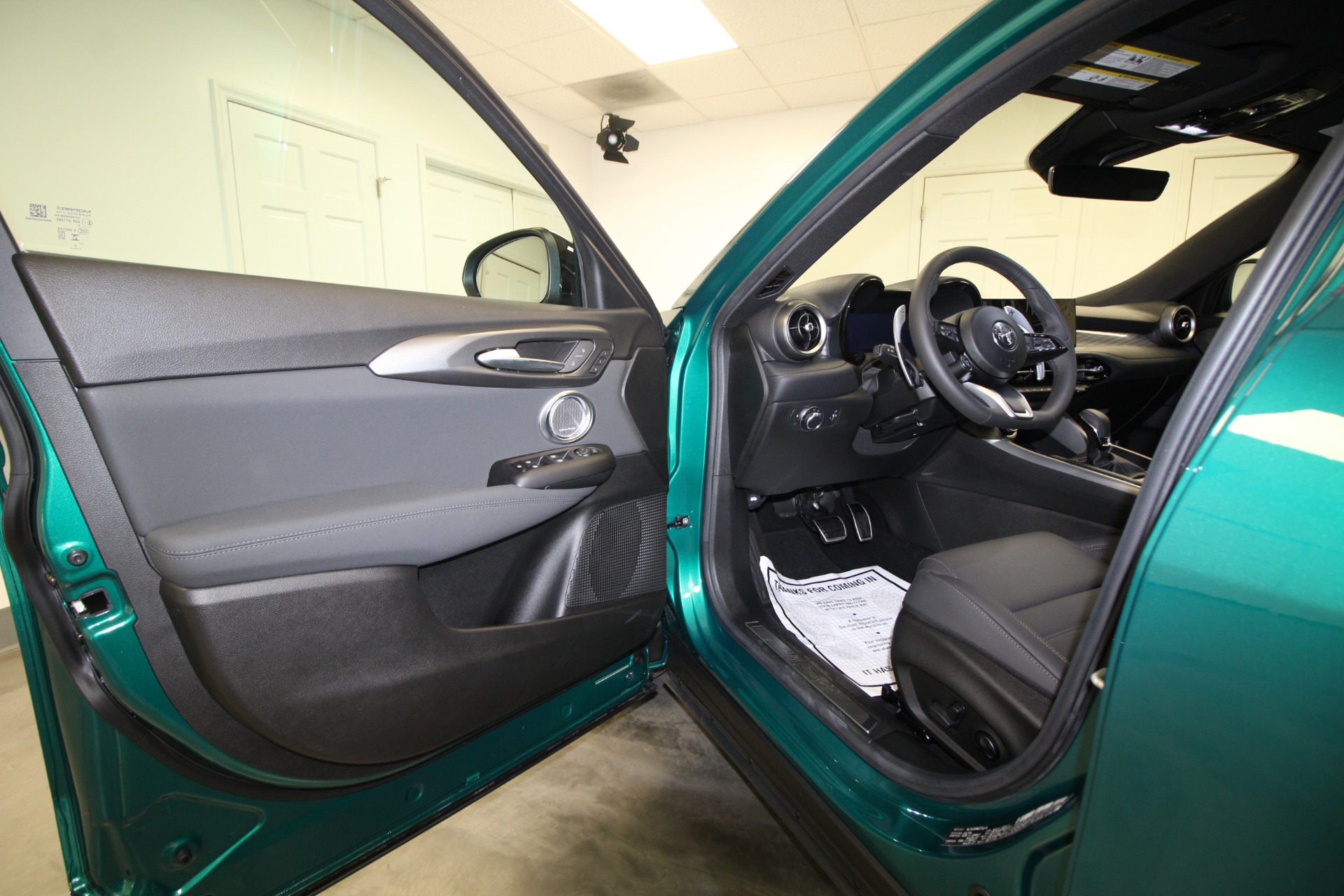 New 2024 Alfa Romeo TONALE Veloce | St. Petersburg, FL