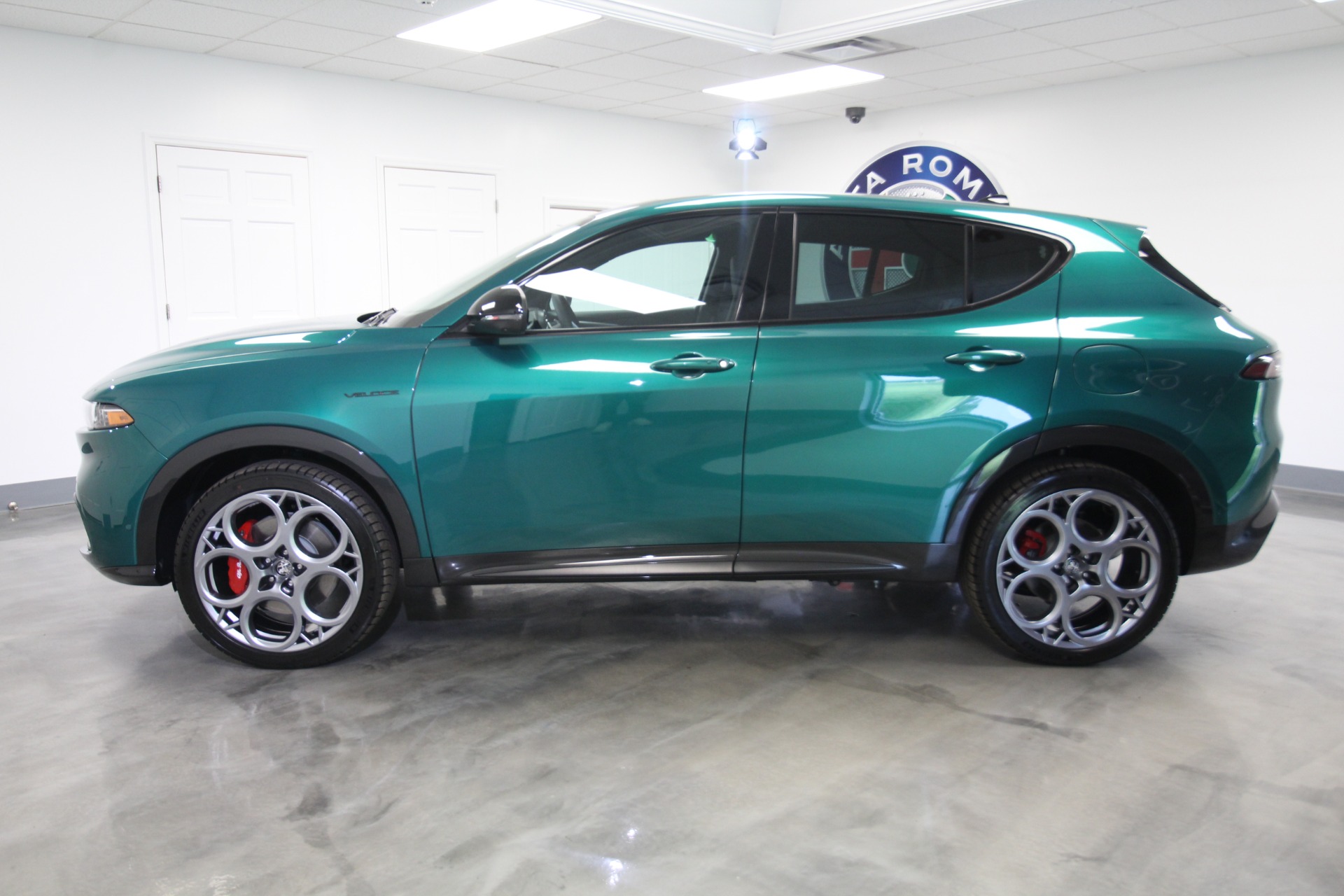New 2024 Alfa Romeo TONALE Veloce | St. Petersburg, FL