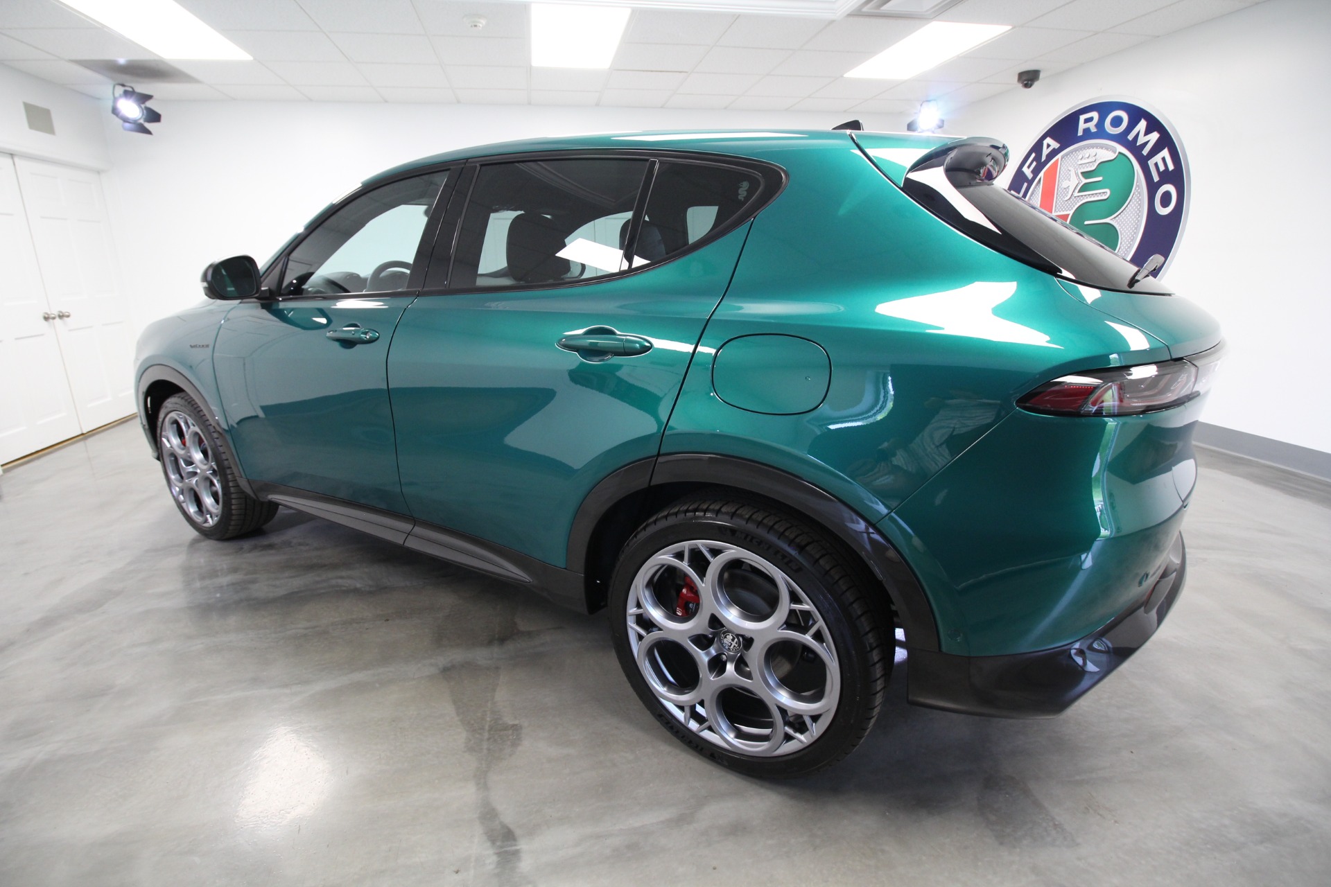 New 2024 Alfa Romeo TONALE Veloce | St. Petersburg, FL