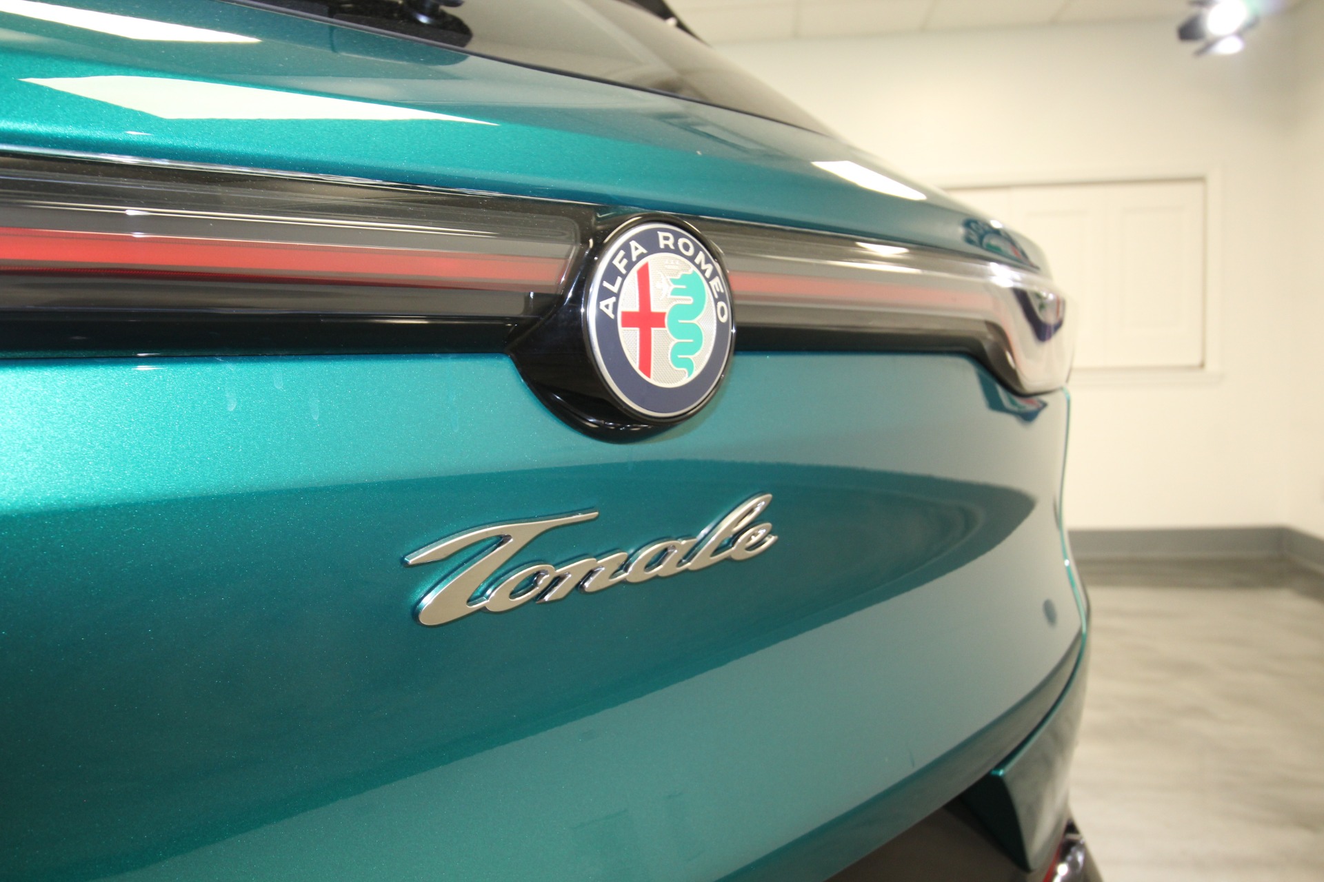 New 2024 Alfa Romeo TONALE Veloce | St. Petersburg, FL