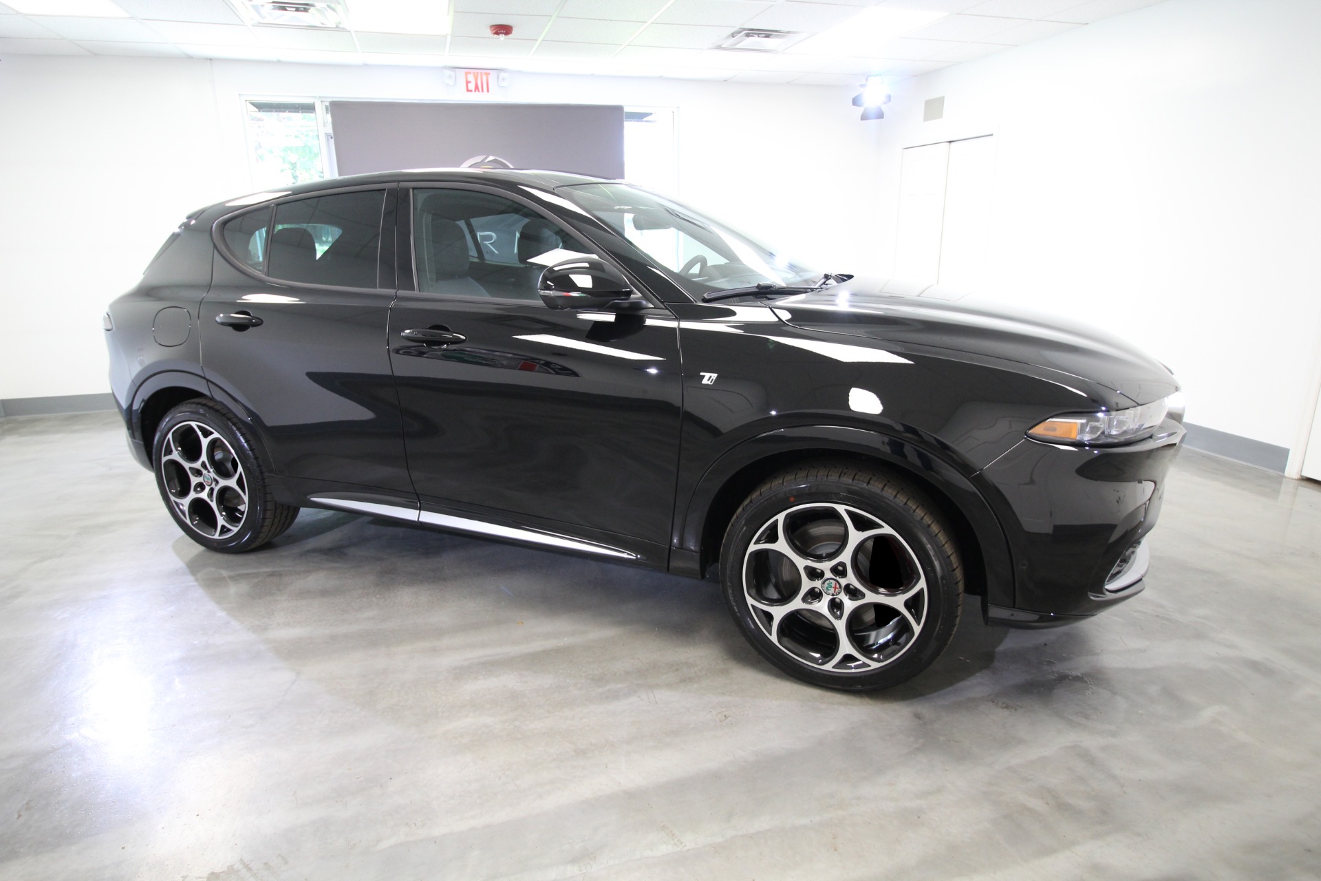 New 2024 Alfa Romeo TONALE Ti | St. Petersburg, FL