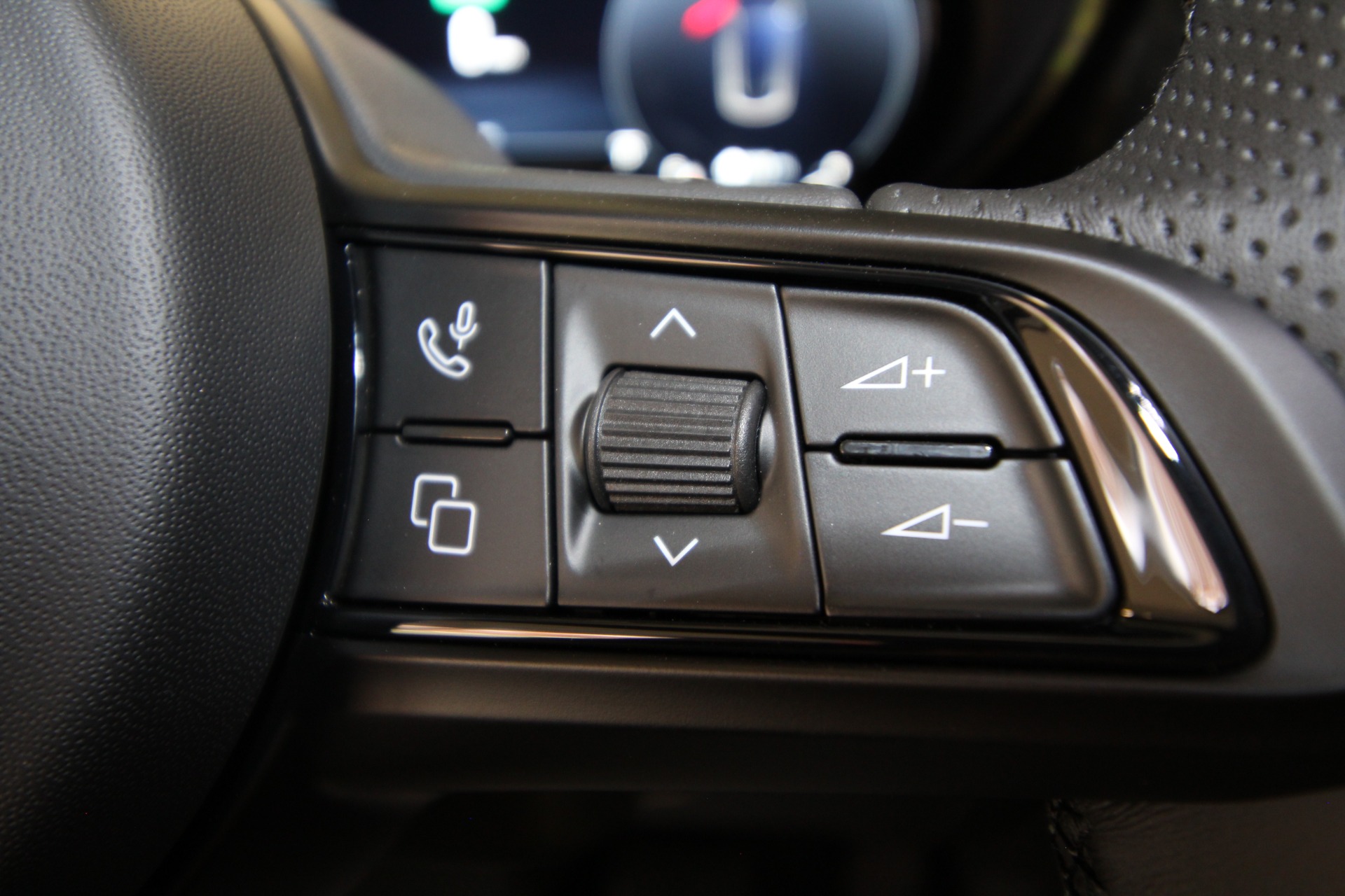New 2024 Alfa Romeo TONALE Ti | St. Petersburg, FL