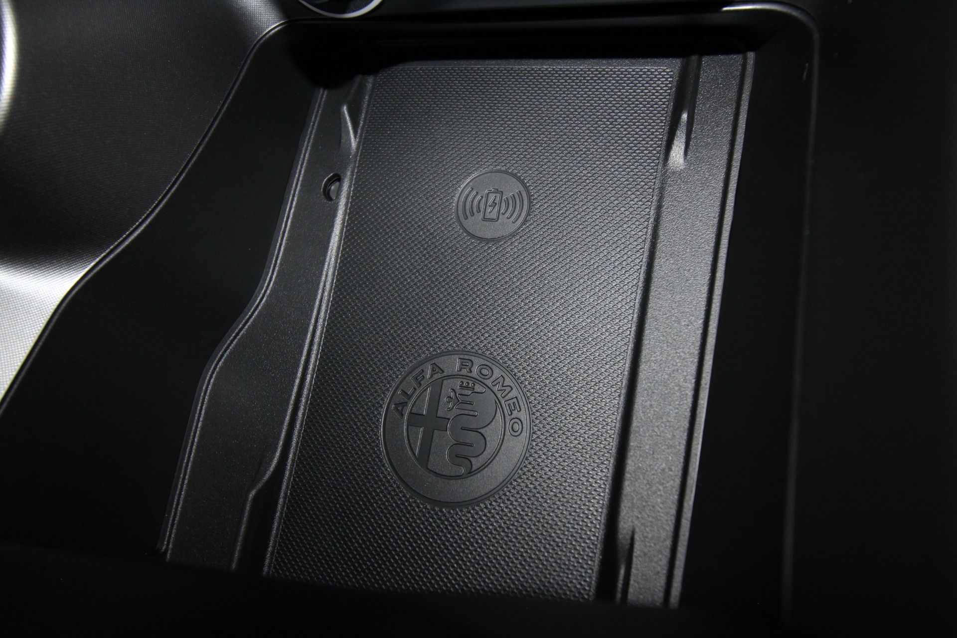 New 2024 Alfa Romeo TONALE Ti | St. Petersburg, FL