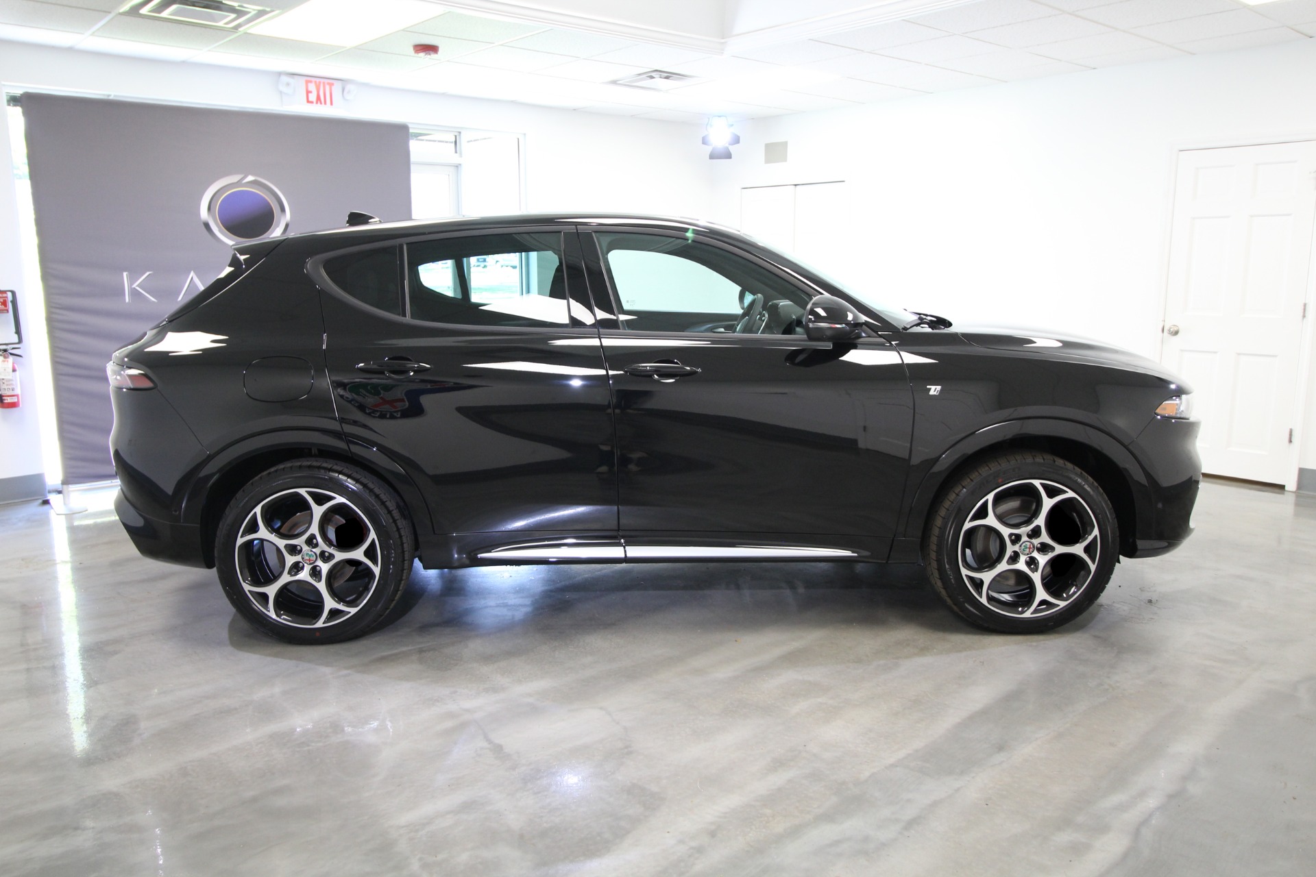 New 2024 Alfa Romeo TONALE Ti | St. Petersburg, FL