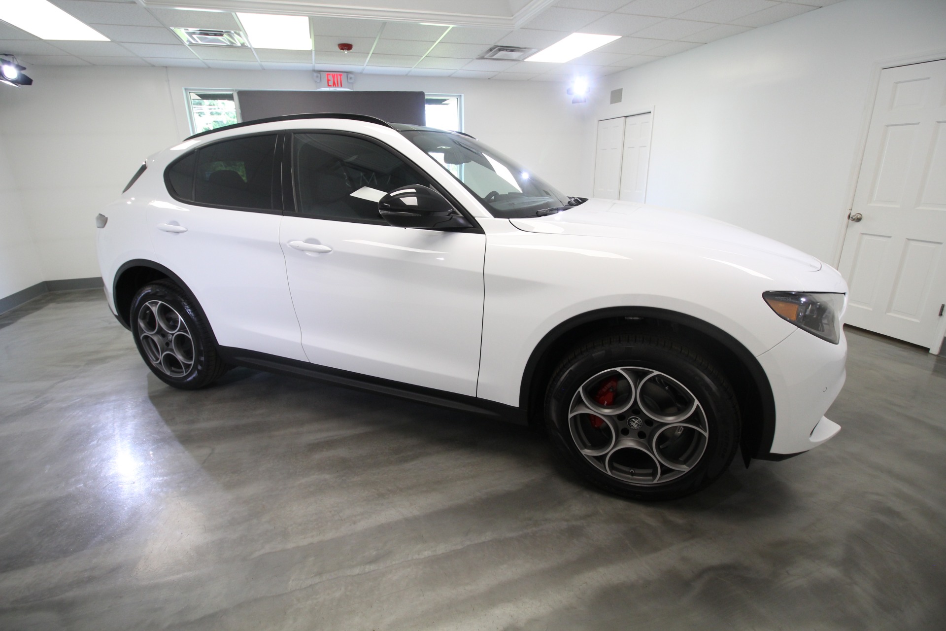 New 2024 Alfa Romeo STELVIO Sprint | St. Petersburg, FL