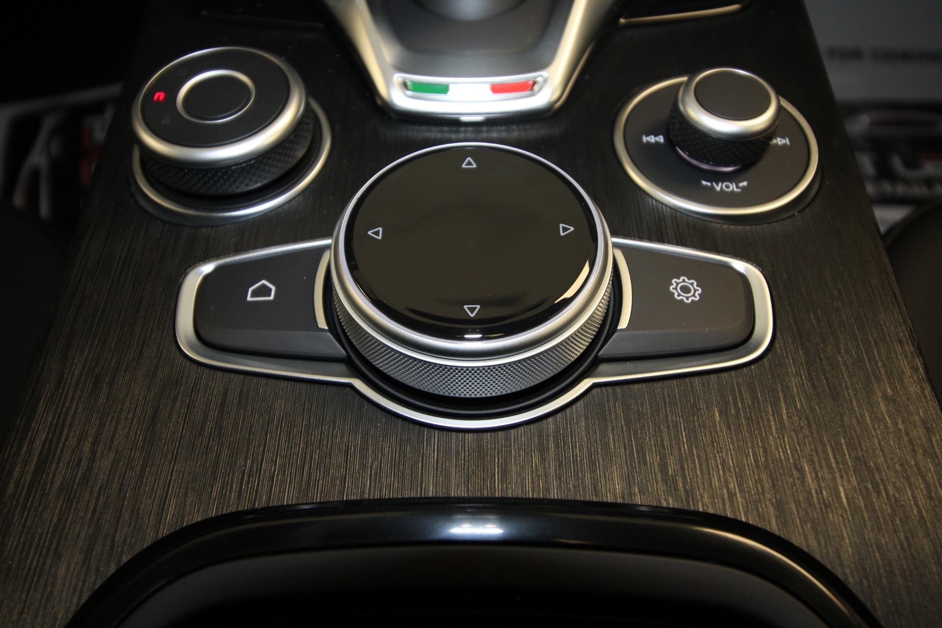 New 2024 Alfa Romeo STELVIO Sprint | St. Petersburg, FL