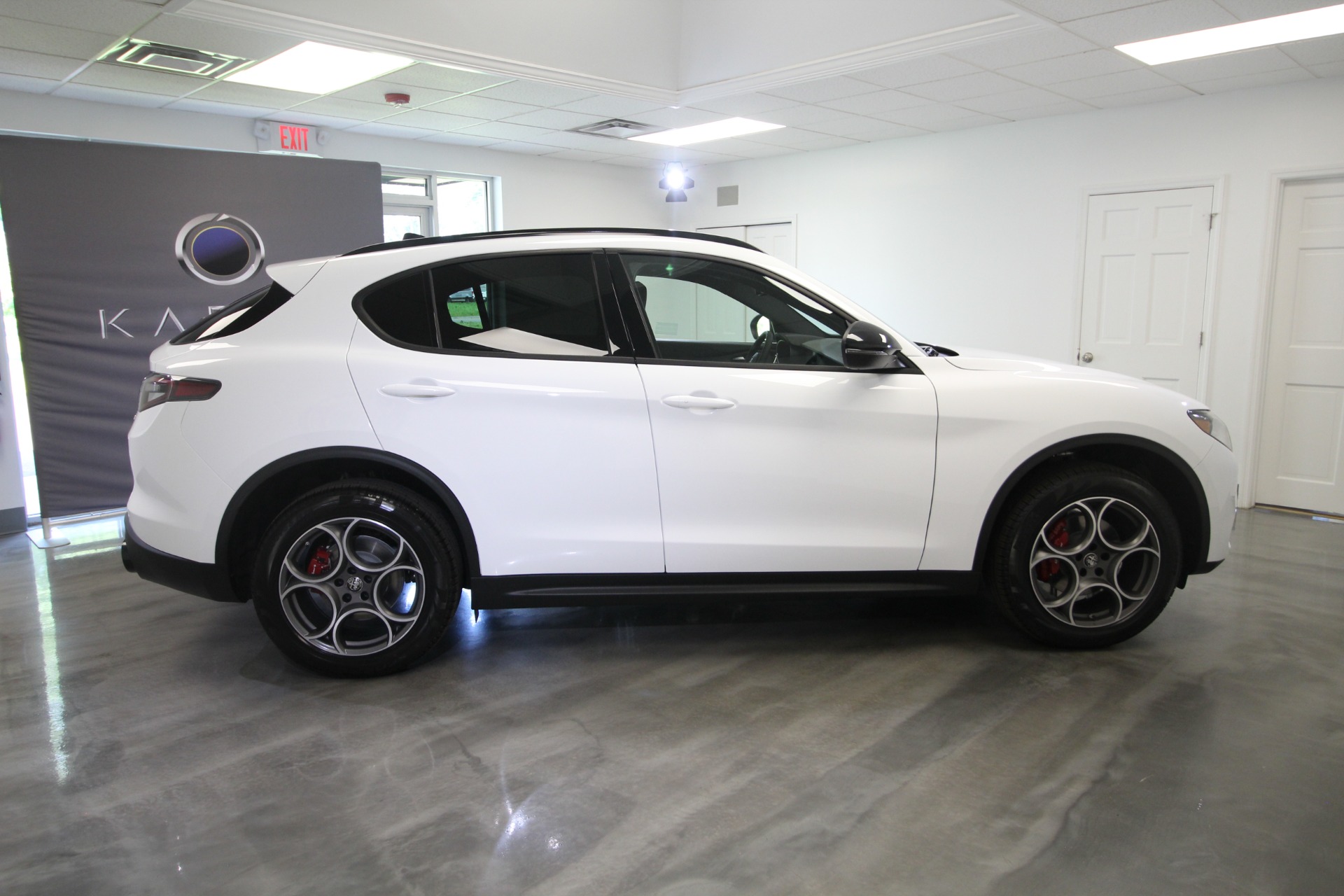 New 2024 Alfa Romeo STELVIO Sprint | St. Petersburg, FL