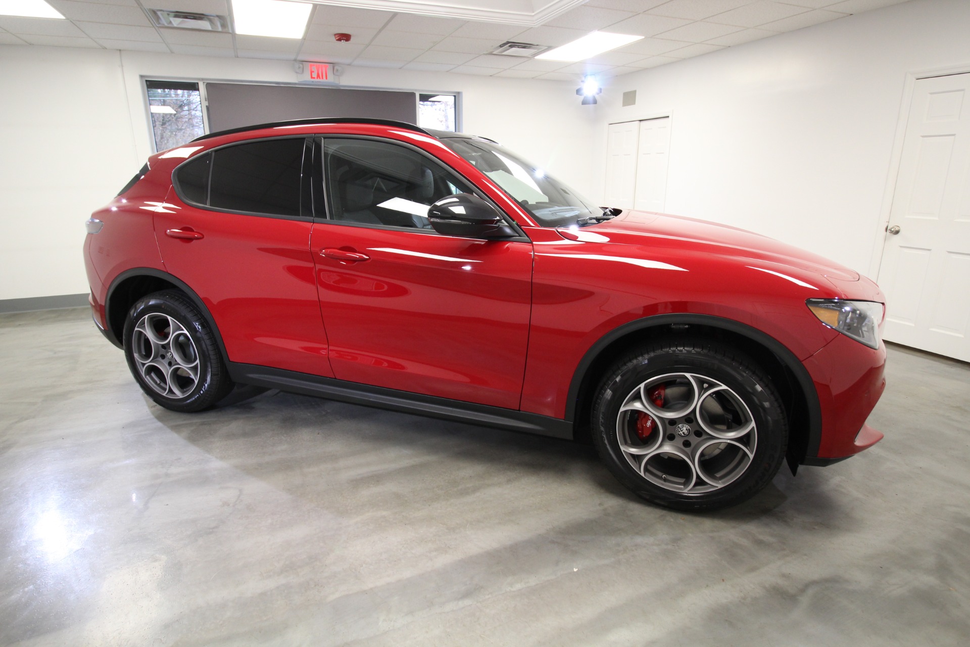 New 2024 Alfa Romeo STELVIO Sprint | St. Petersburg, FL