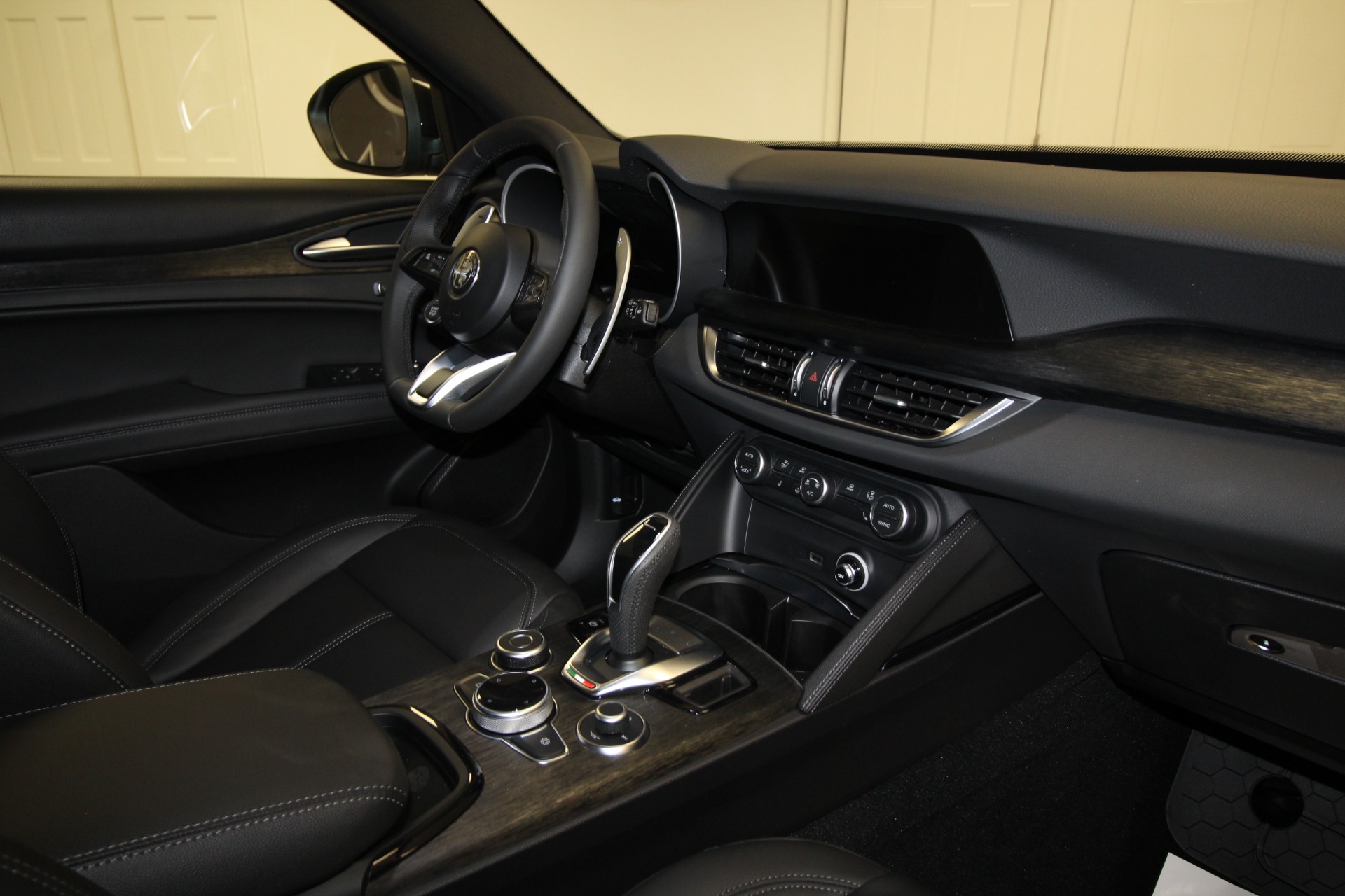 New 2024 Alfa Romeo STELVIO Sprint | St. Petersburg, FL