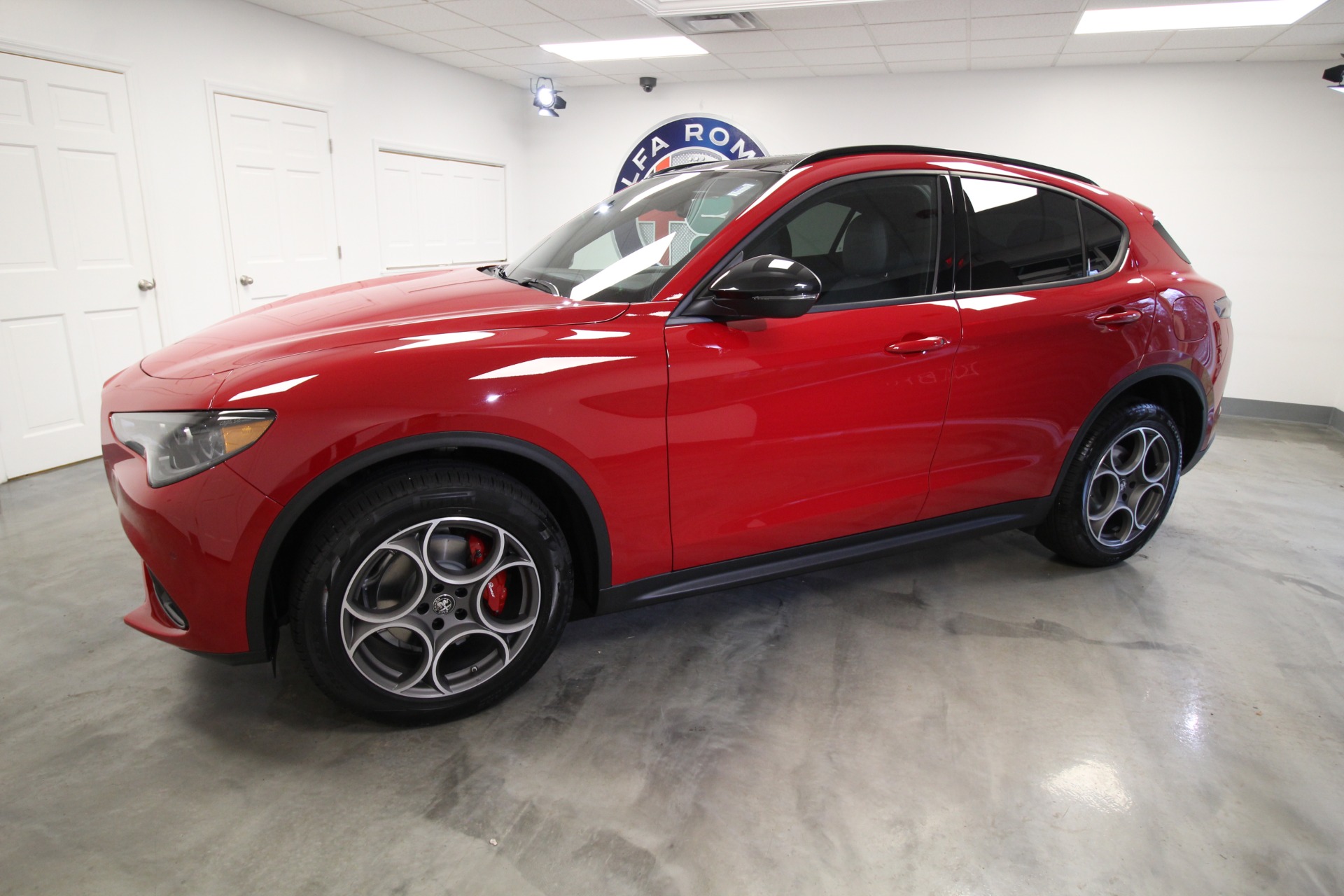 New 2024 Alfa Romeo STELVIO Sprint | St. Petersburg, FL