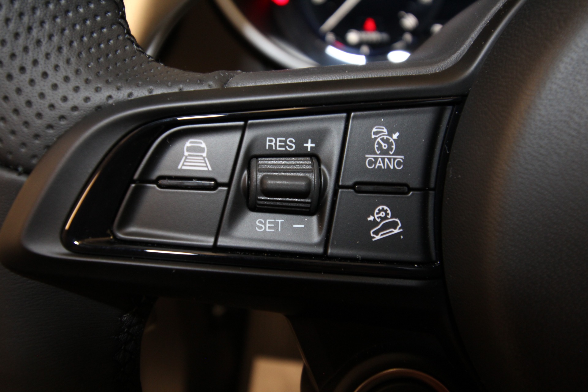 New 2024 Alfa Romeo STELVIO Sprint | St. Petersburg, FL