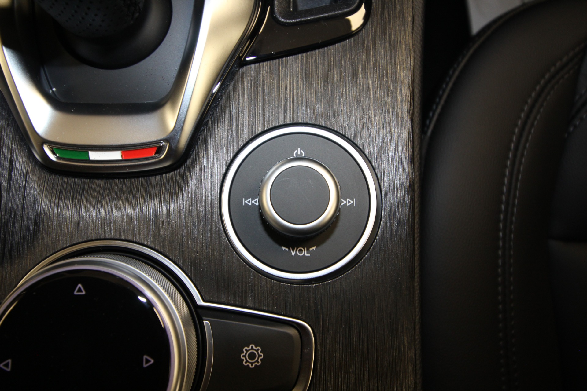 New 2024 Alfa Romeo STELVIO Sprint | St. Petersburg, FL