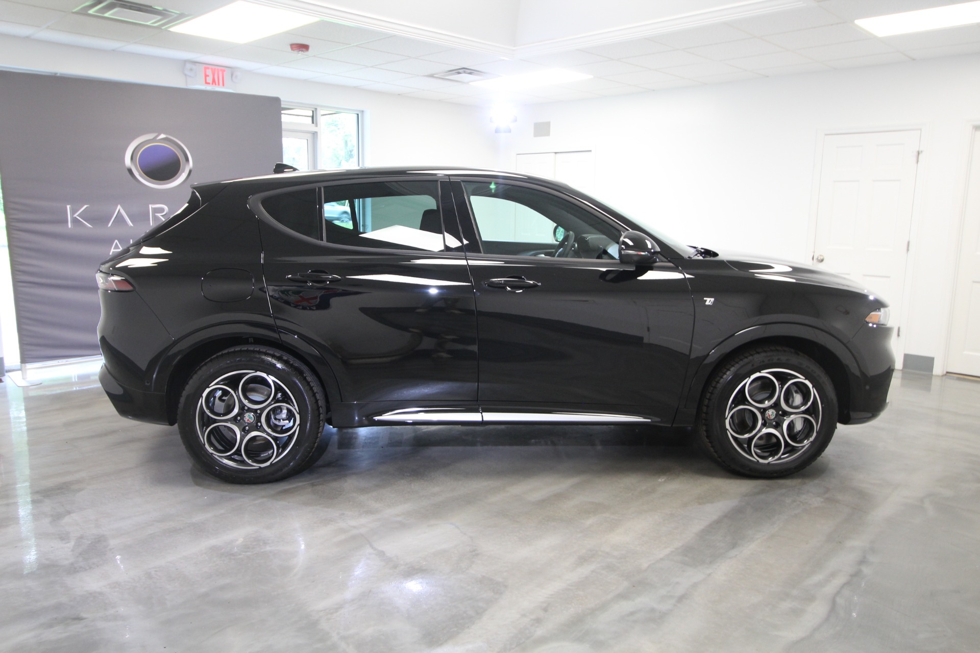 New 2024 Alfa Romeo TONALE Ti | St. Petersburg, FL