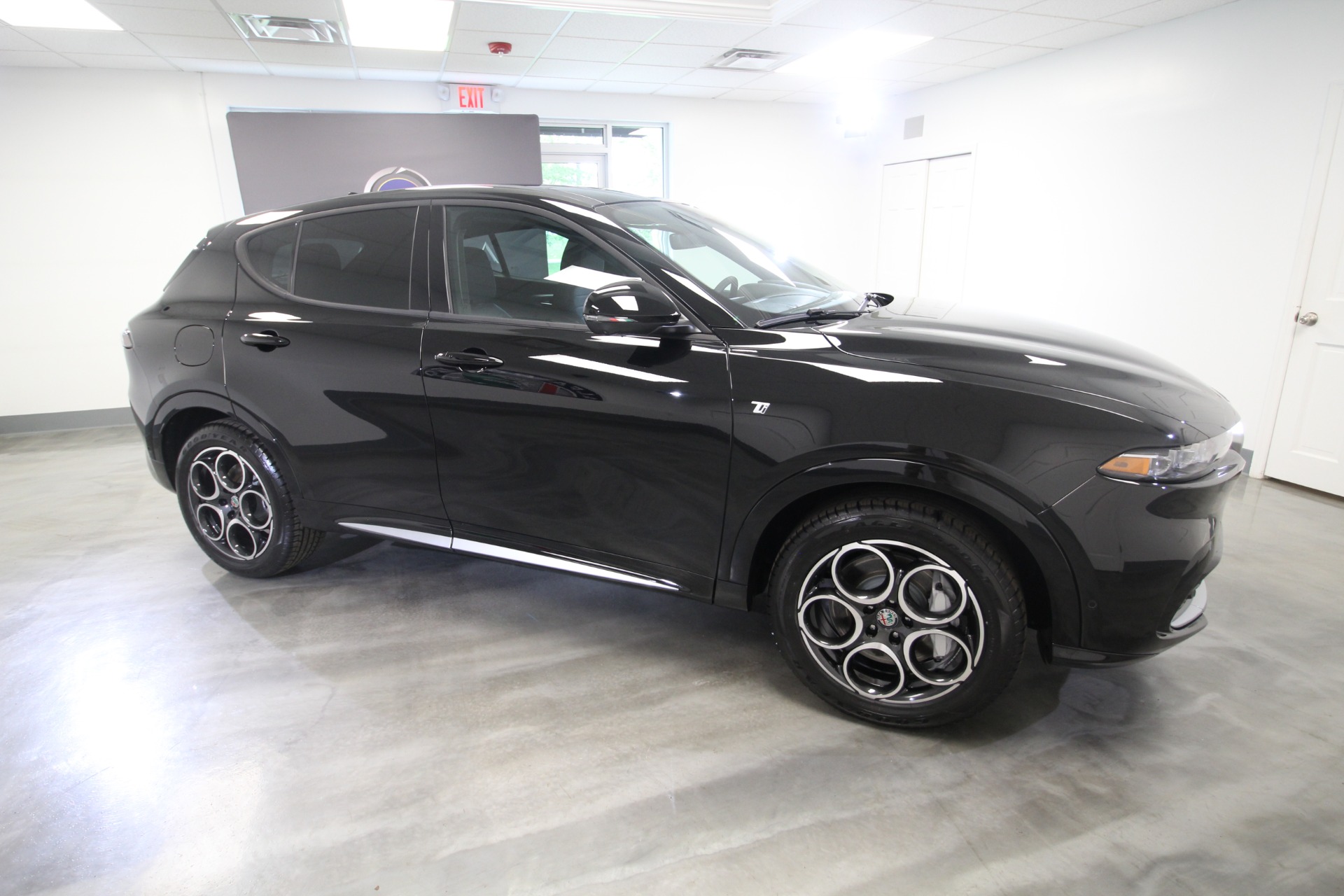 New 2024 Alfa Romeo TONALE Ti | St. Petersburg, FL