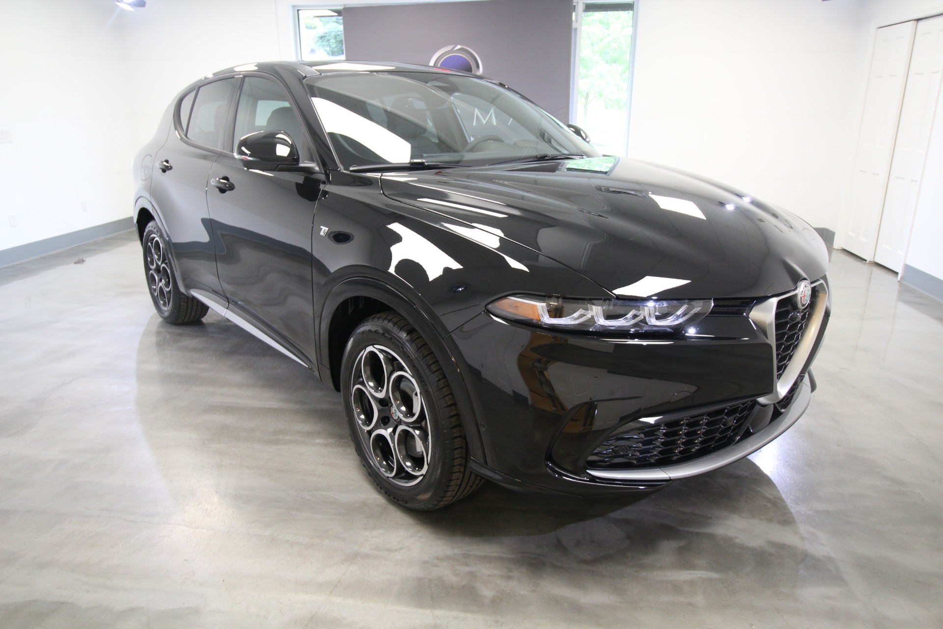 New 2024 Alfa Romeo TONALE Ti | St. Petersburg, FL
