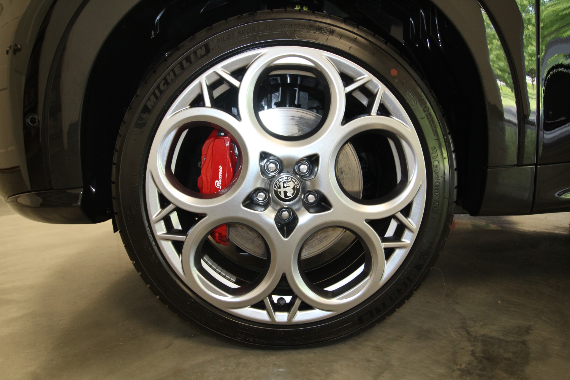 New 2024 Alfa Romeo TONALE Veloce | St. Petersburg, FL