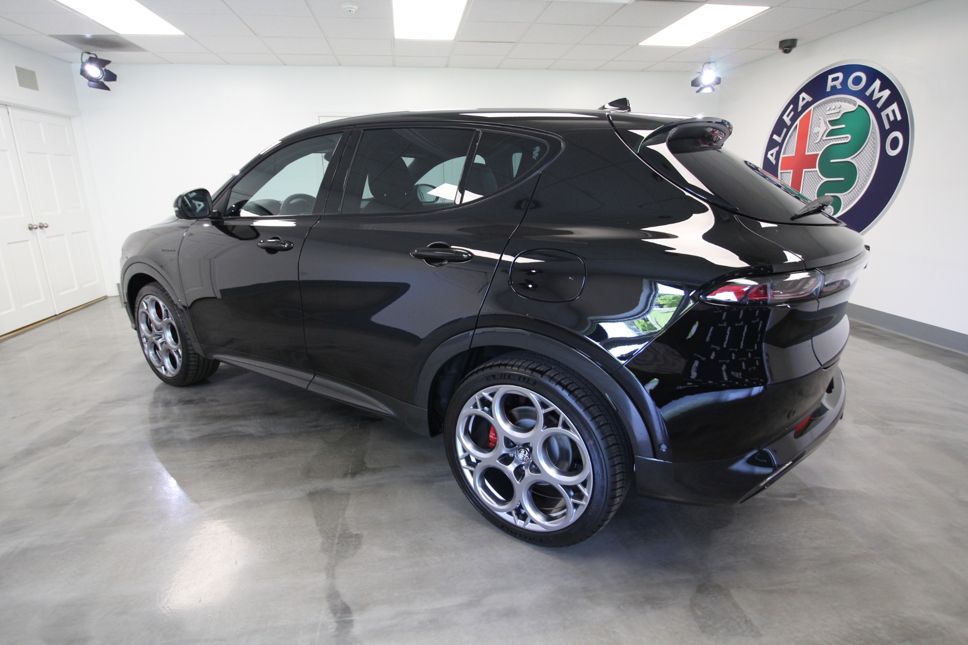 New 2024 Alfa Romeo TONALE Veloce | St. Petersburg, FL