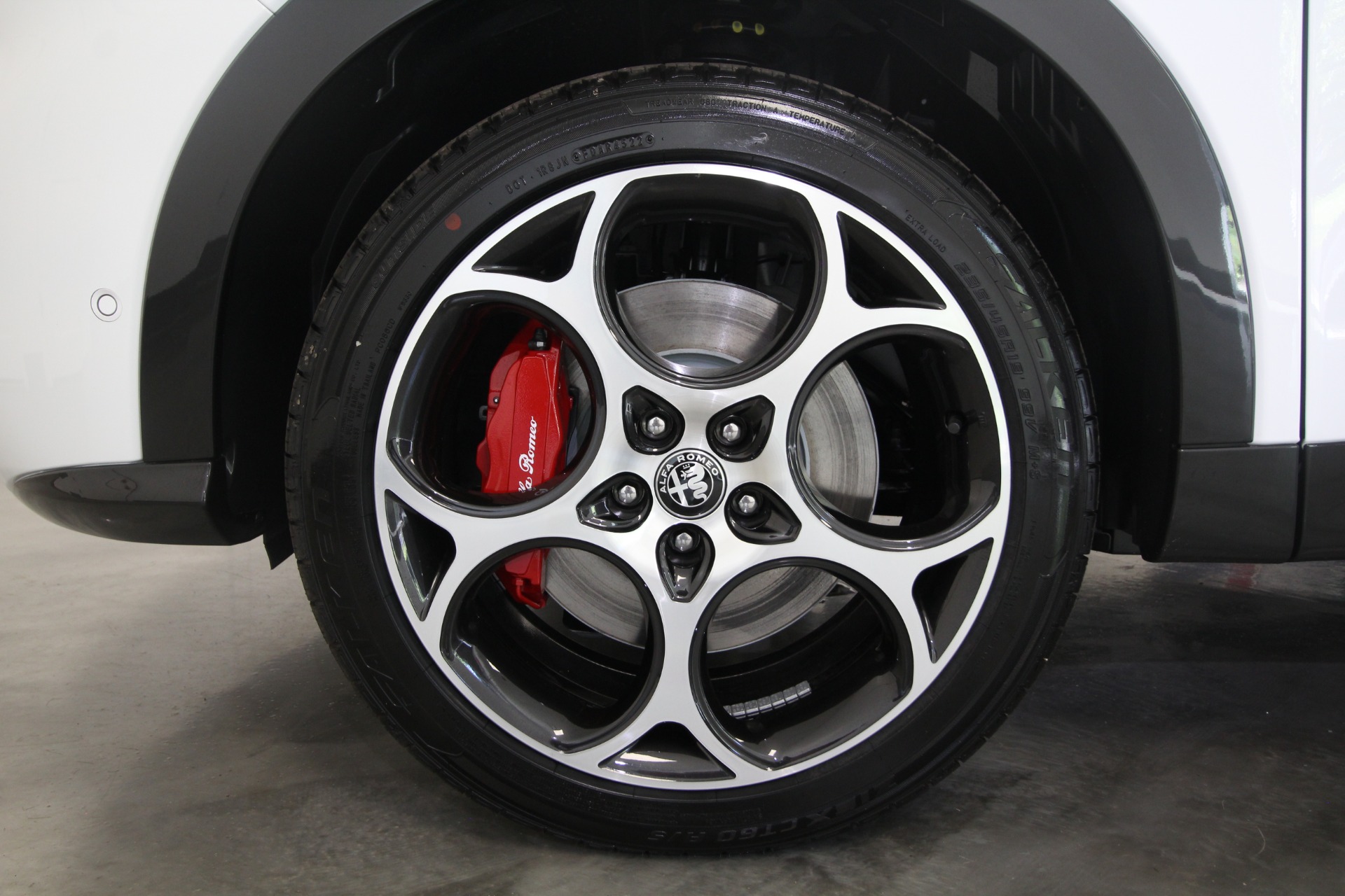 New 2024 Alfa Romeo TONALE Veloce | St. Petersburg, FL