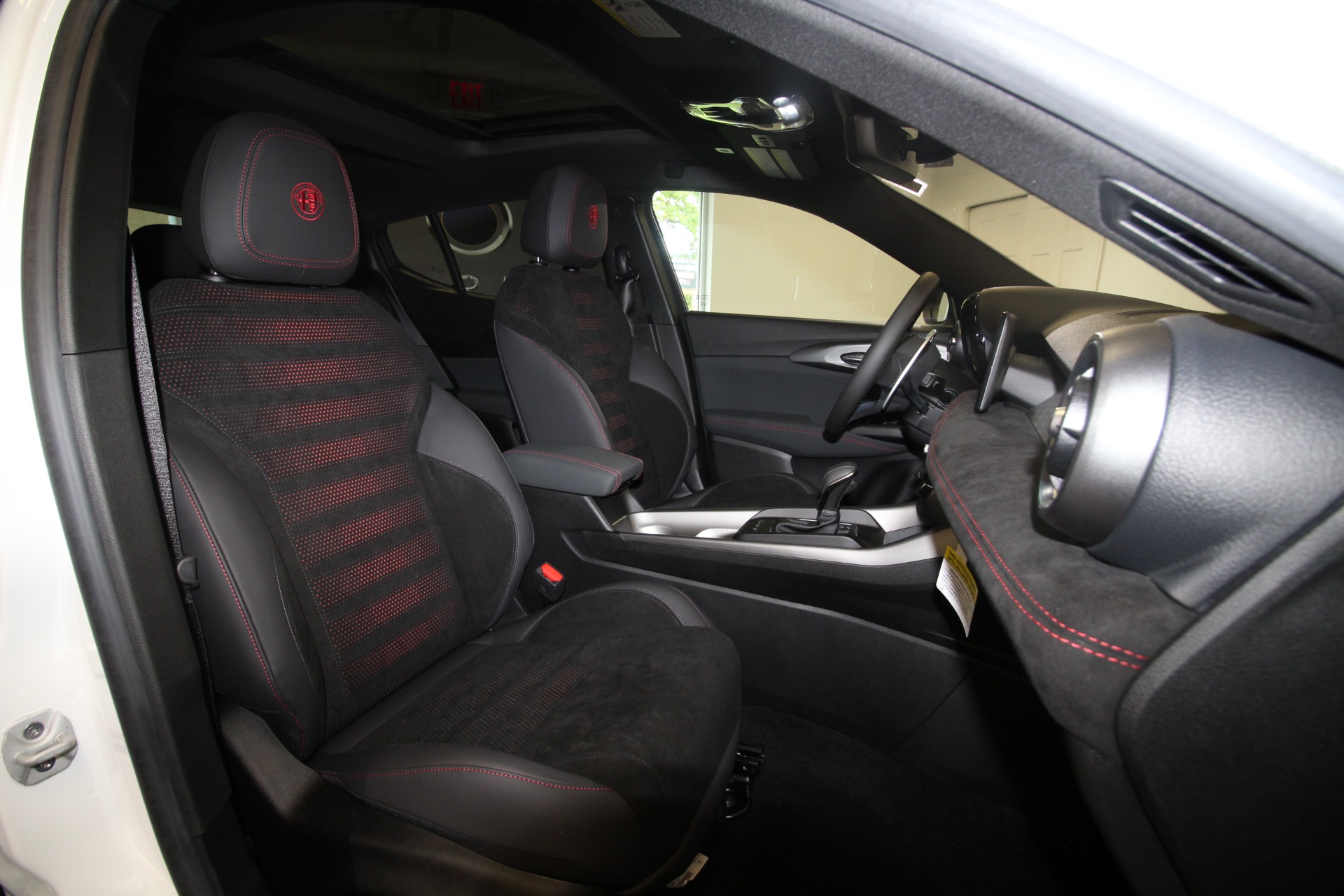 New 2024 Alfa Romeo TONALE Veloce | St. Petersburg, FL