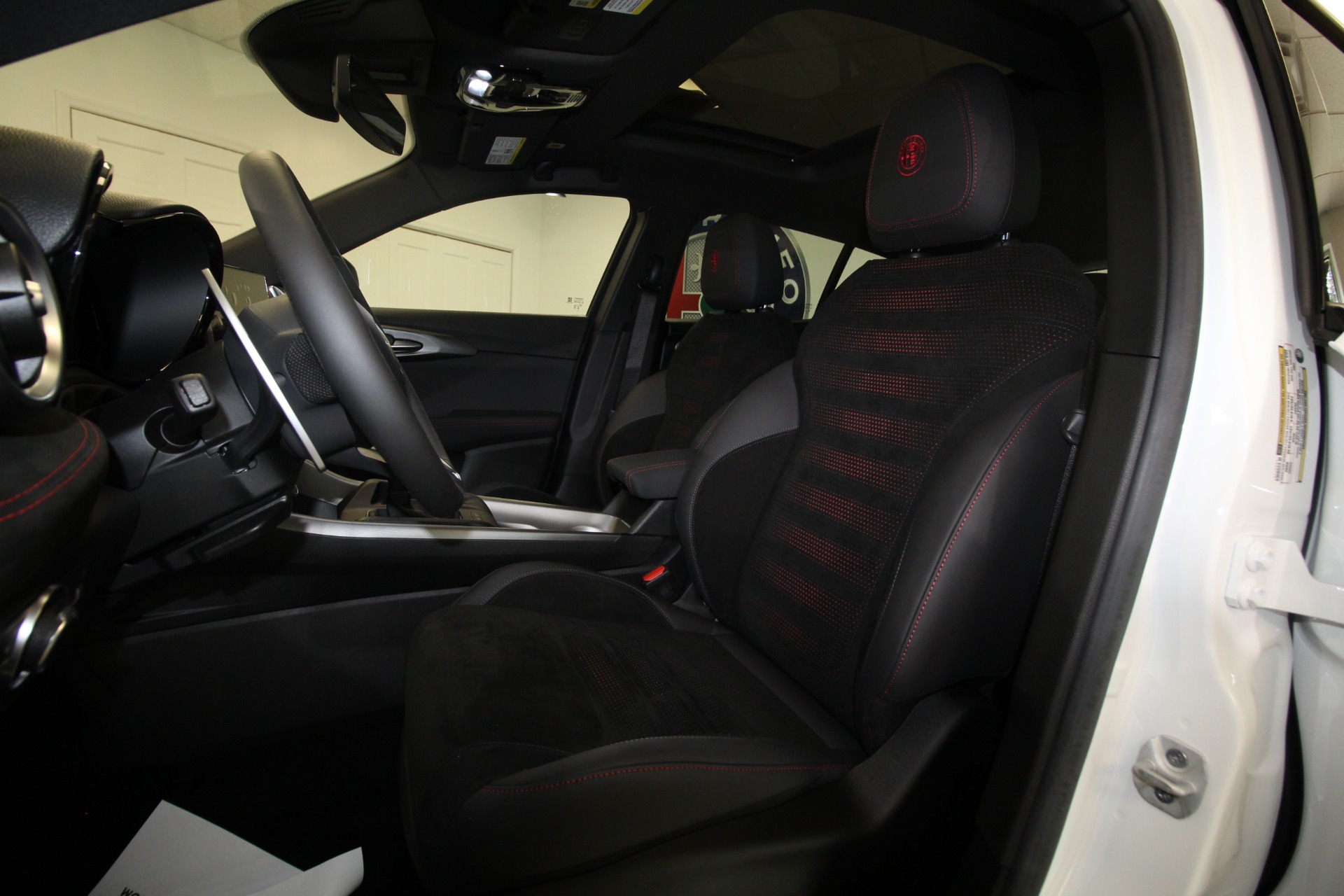 New 2024 Alfa Romeo TONALE Veloce | St. Petersburg, FL