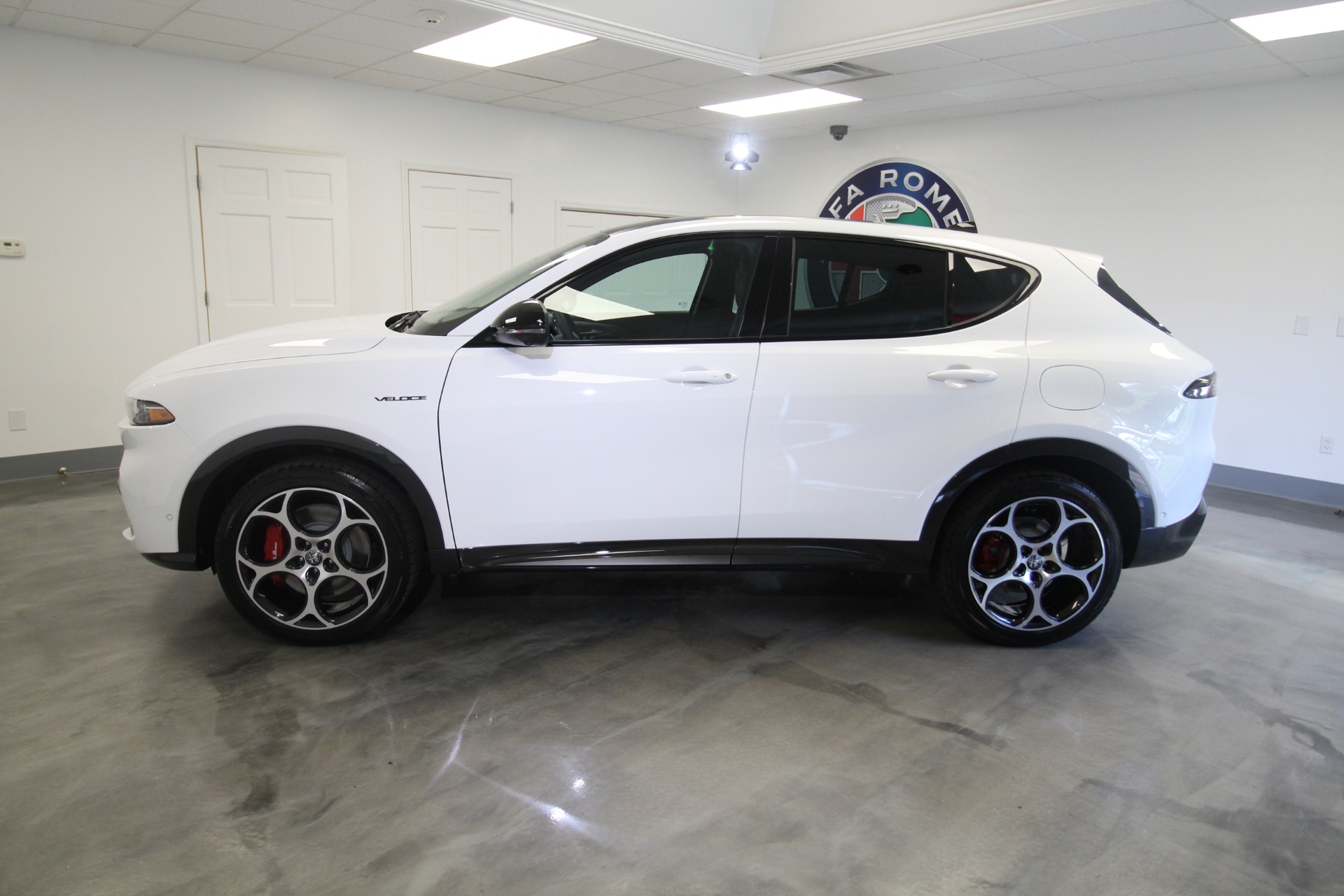 New 2024 Alfa Romeo TONALE Veloce | St. Petersburg, FL