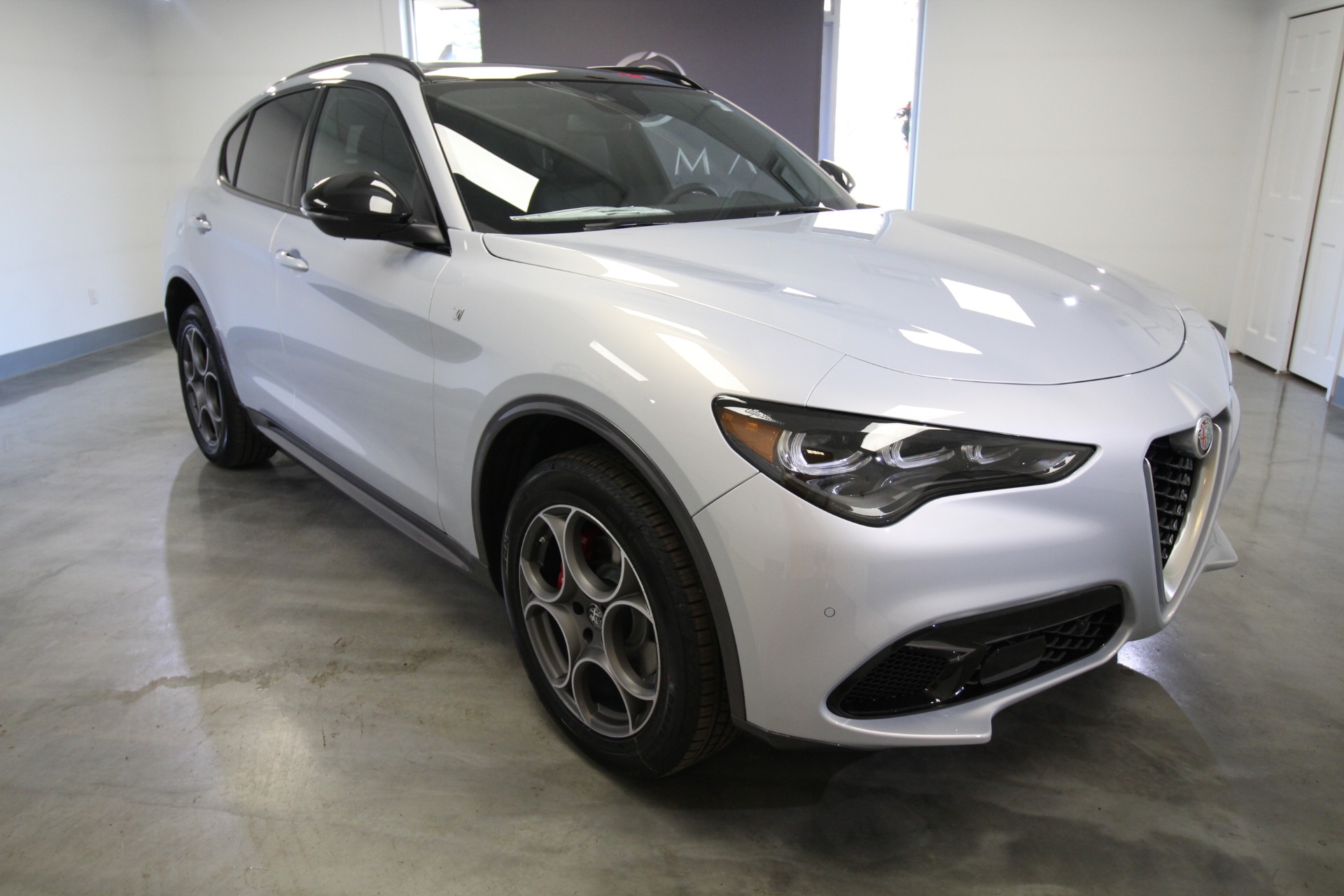 New 2024 Alfa Romeo STELVIO | St. Petersburg, FL
