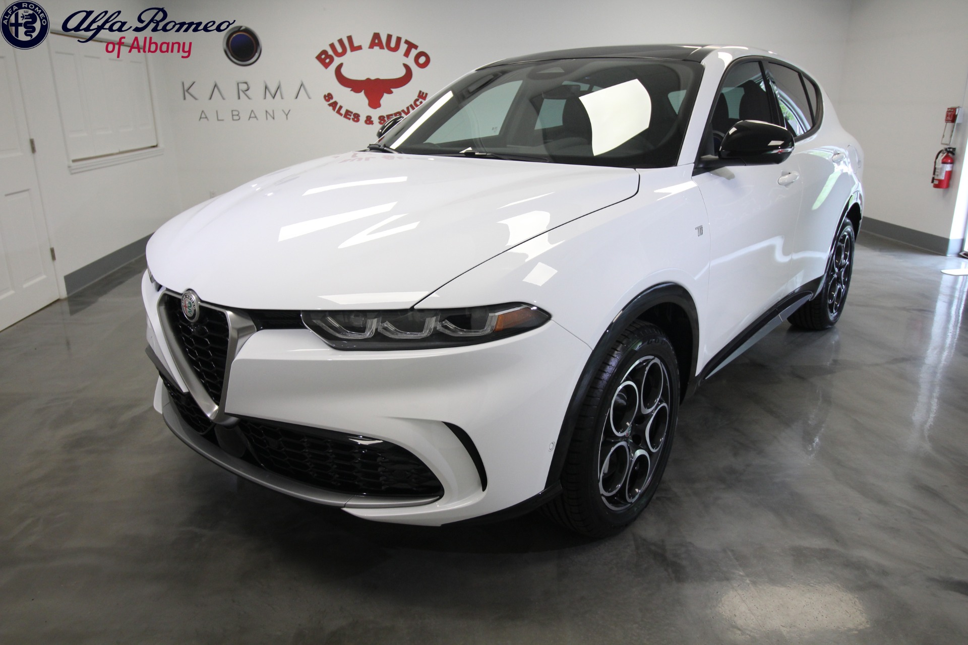 New 2024 Alfa Romeo TONALE Ti | St. Petersburg, FL