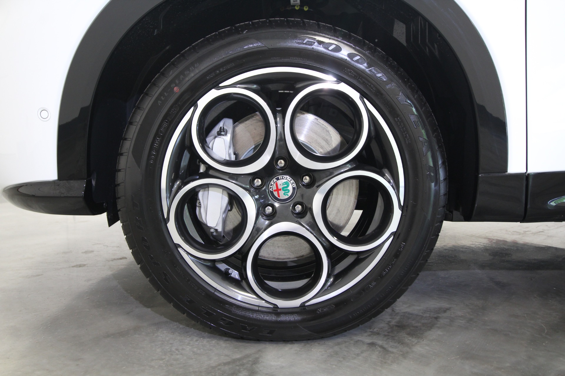 New 2024 Alfa Romeo TONALE Ti | St. Petersburg, FL