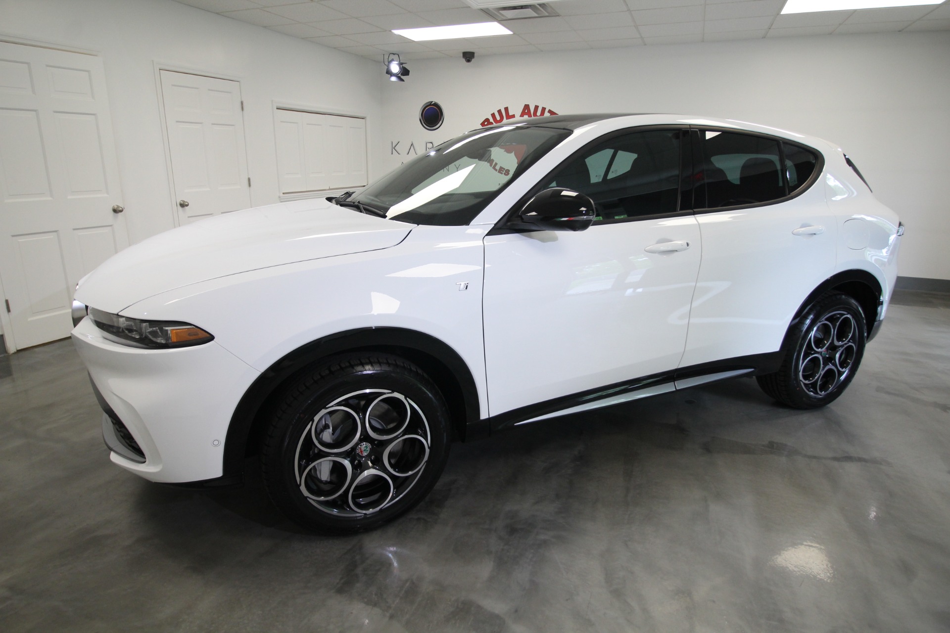 New 2024 Alfa Romeo TONALE Ti | St. Petersburg, FL