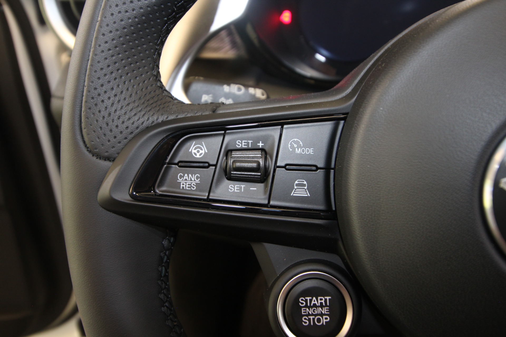 New 2024 Alfa Romeo TONALE Ti | St. Petersburg, FL
