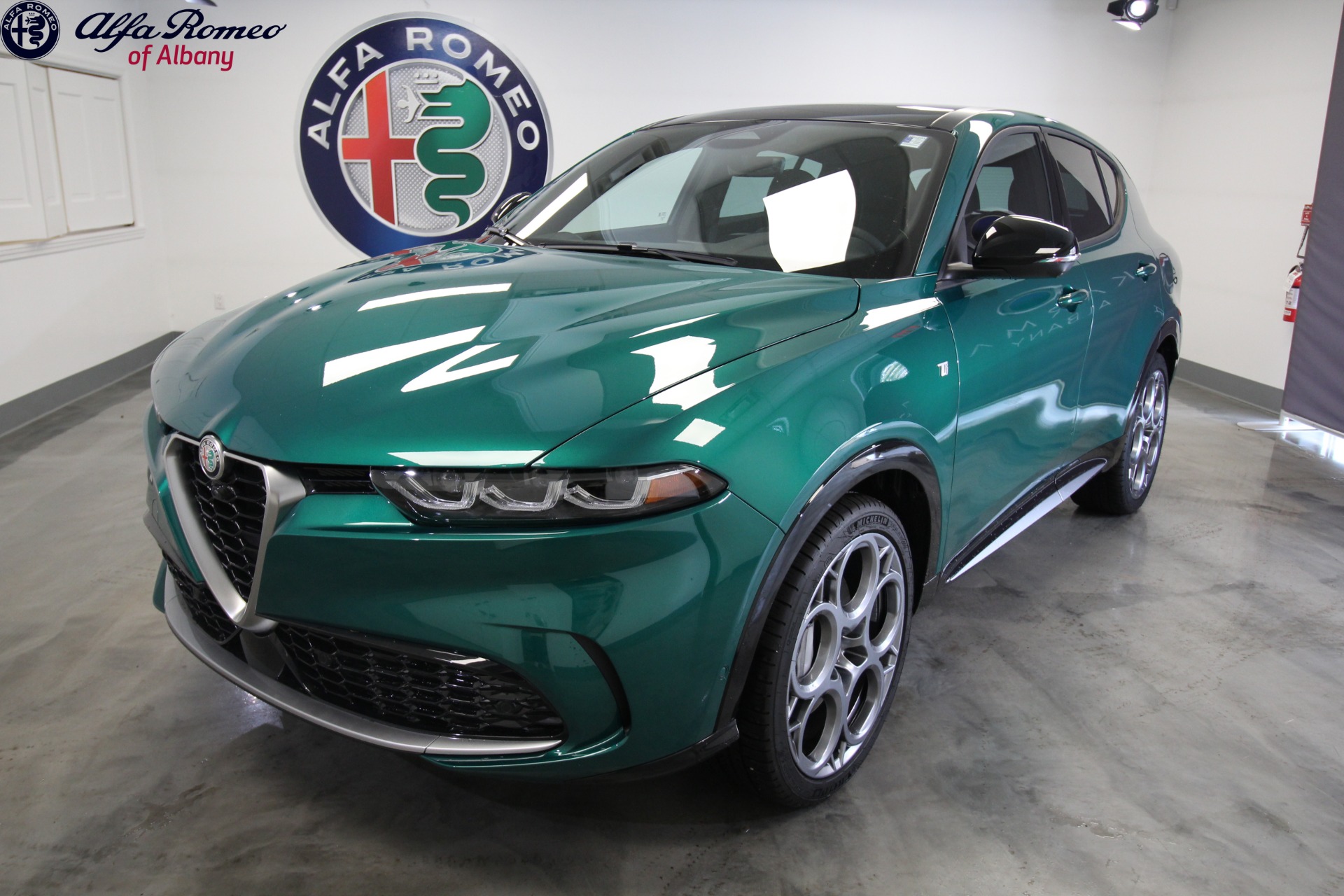 New 2024 GREEN Alfa Romeo TONALE Ti | Albany, NY