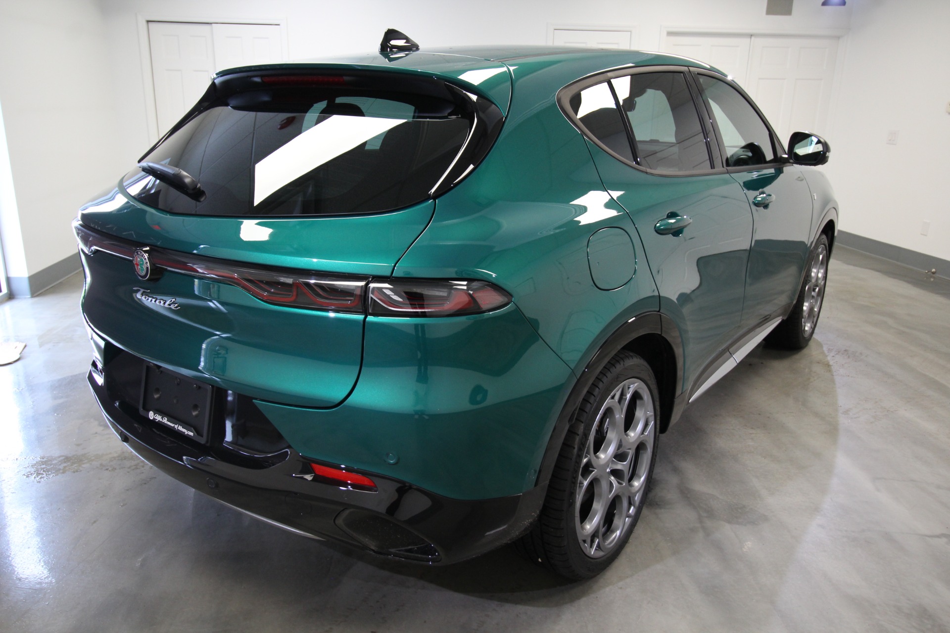 New 2024 GREEN Alfa Romeo TONALE Ti | Albany, NY