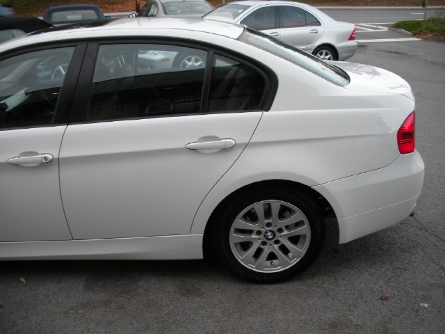 Used 2006 Alpine White BMW 3 Series 325i | Albany, NY