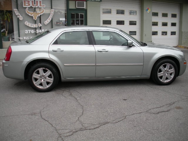 Used 2006 Satin Jade Pearlcoat Chrysler 300 Touring AWD,ALL WHEEL DRIVE,SUPER NICE AND CLEAN,LEATHER,HEATED SEATS,SUNRO | Albany, NY