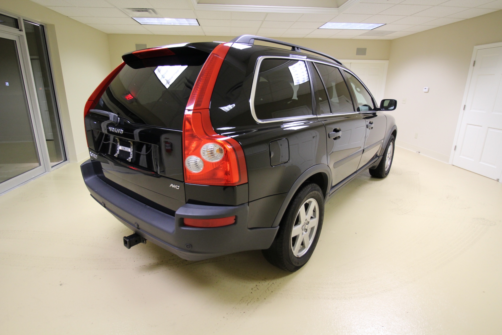 Used 2006 Black Volvo XC90 2.5T AWD LEATHER,SUNROOF,HEATED SEATS,REAR ENTERTAINMENT 2 TV'S DVD | Albany, NY