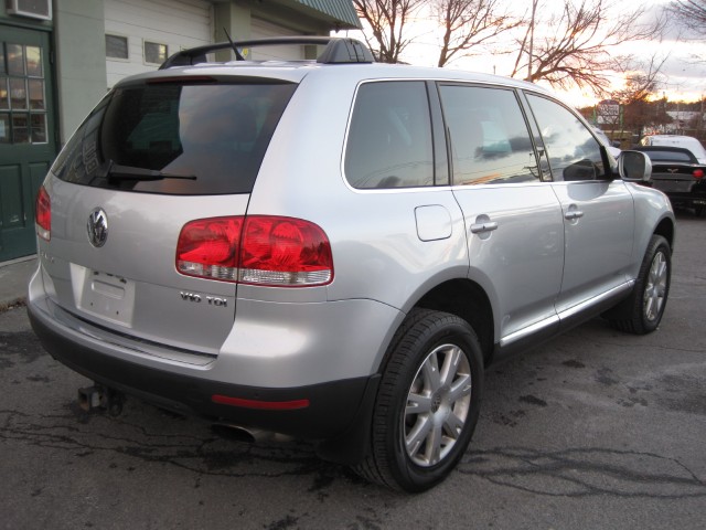 Used 2006 Reflex Silver Volkswagen Touareg V10 TDI RARE DIESEL,SUPER NICE AND CLEAN,LOADED,NAVIGATION,REARVIEW CAMERA, | Albany, NY