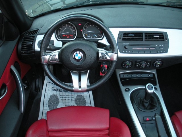 Used 2006 BMW Z4 3.0si | Albany, NY