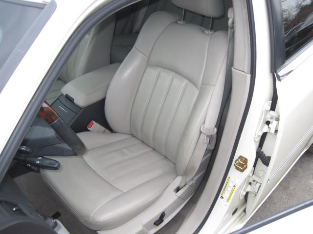 Used 2006 Cool Vanilla Clearcoat Chrysler 300 C HEMI V8,LOADED,LEATHER,SUNROOF,BOSTON AQOUSTICS,SUPER LOW MILES | Albany, NY