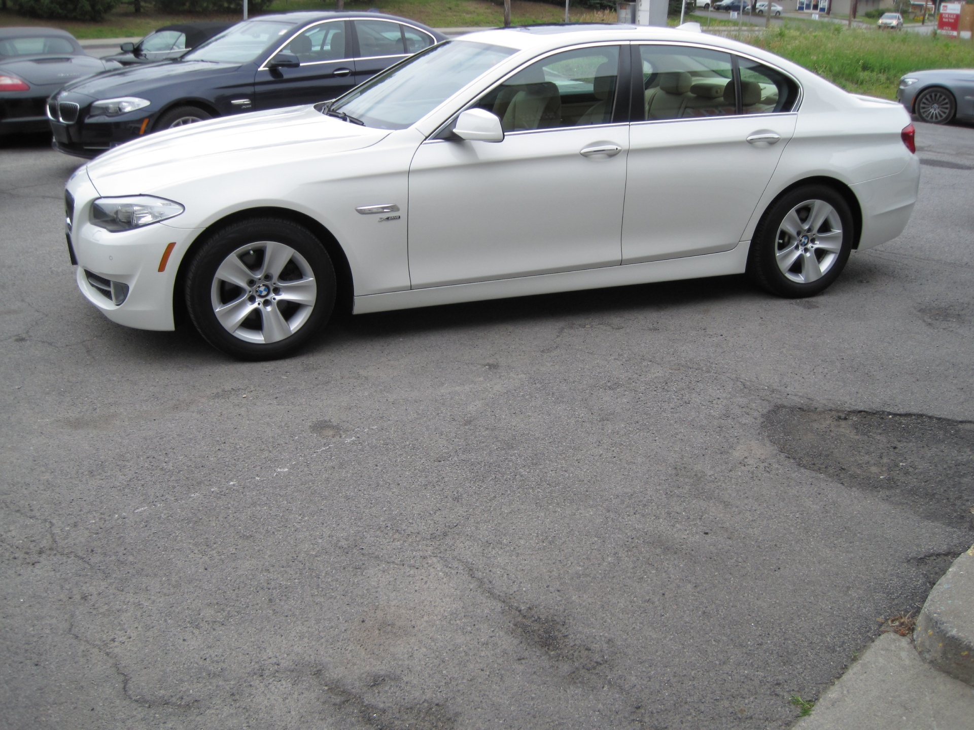 12 Bmw 5 Series 528i Xdrive White On Beige Navigation Premium Cold Wthr Technology Pkgs Stock For Sale Near Albany Ny Ny Bmw Dealer For Sale In Albany Ny Bul Auto Sales