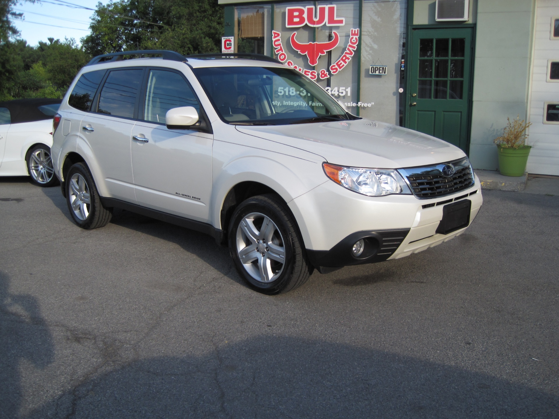 2010 Subaru Forester 2.5X Limited SUPER CLEAN,WHITE