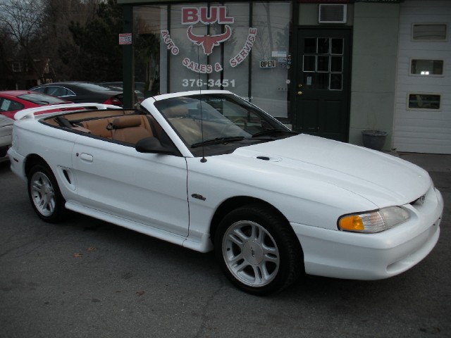Used 1998 White Ford Mustang GT | Albany, NY